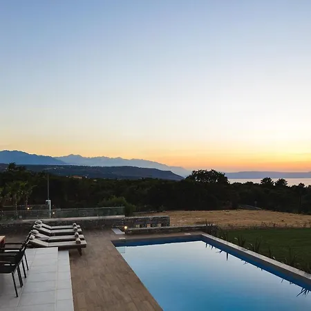 Guney Villa *